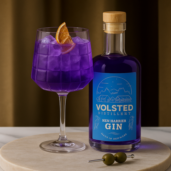 Volsted Hen Harrier Gin + 2 The Blend Gin Glass