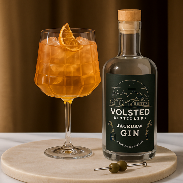 Jackdaw Gin + 2 The Blend Gin Glass